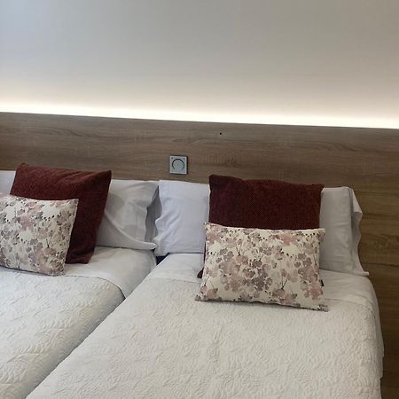Apartamentos Tarela ปอร์ริญโญ ภายนอก รูปภาพ